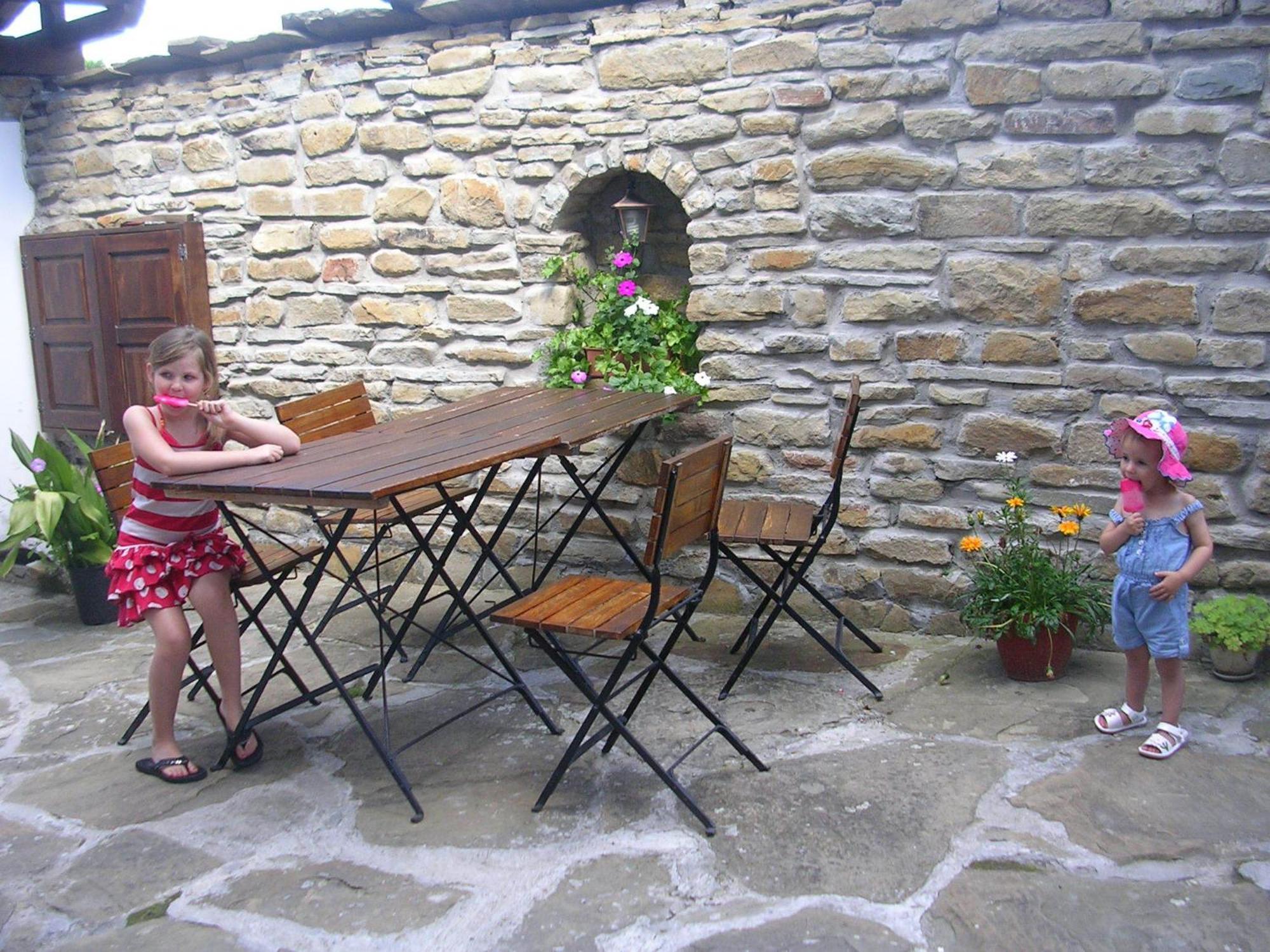 Art - M Gallery Tryavna Exterior foto