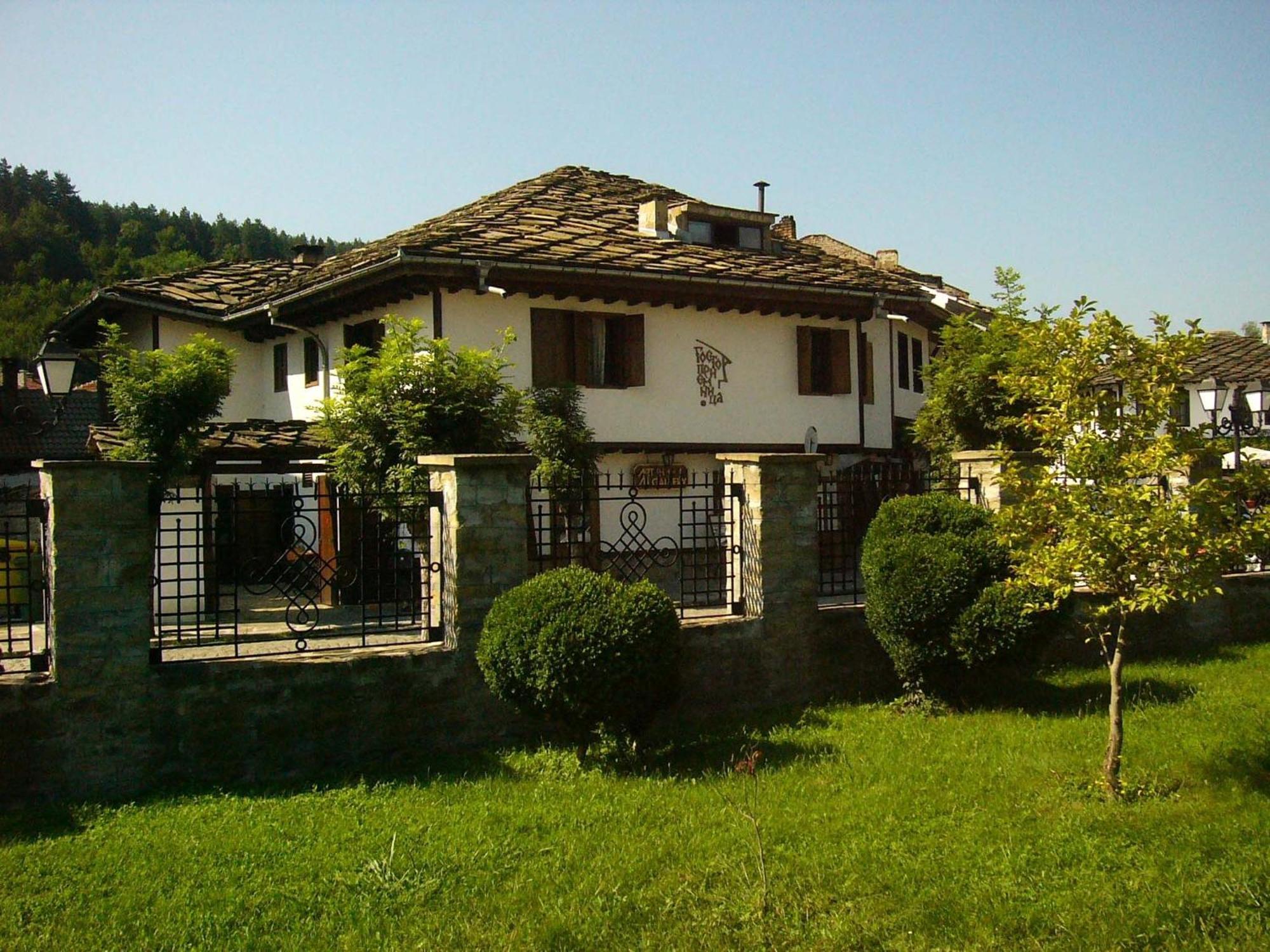 Art - M Gallery Tryavna Exterior foto